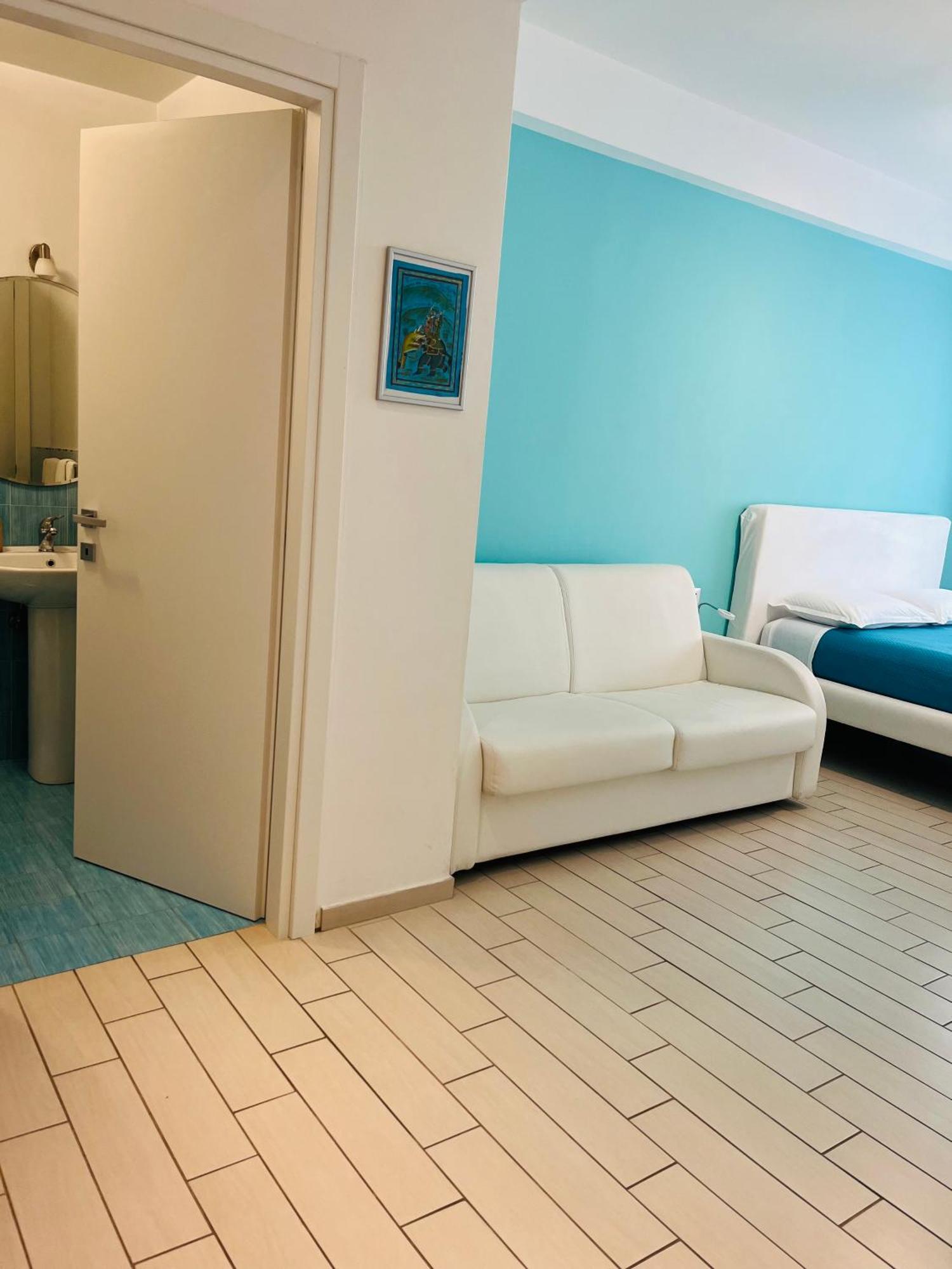 Vomerooms Неаполь Экстерьер фото